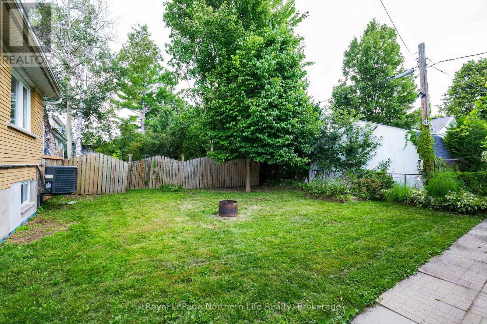 1122 Athlone Street, North Bay, Ontario  P1B 5C1 - Photo 8 - X13649416