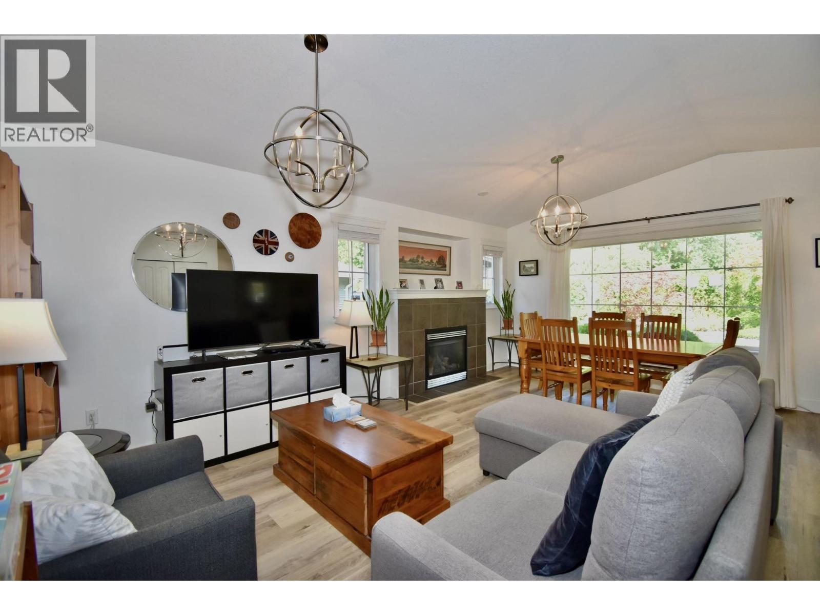 6315 Tower Road, Sechelt, British Columbia  V7Z 0T7 - Photo 11 - R3153651