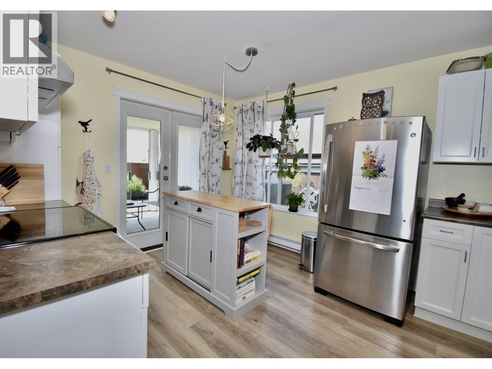 6315 Tower Road, Sechelt, British Columbia  V7Z 0T7 - Photo 12 - R3153651
