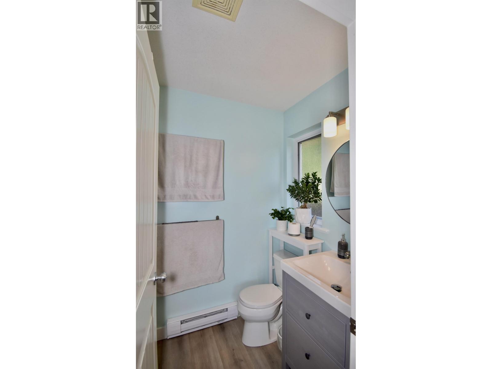 6315 Tower Road, Sechelt, British Columbia  V7Z 0T7 - Photo 21 - R3153651