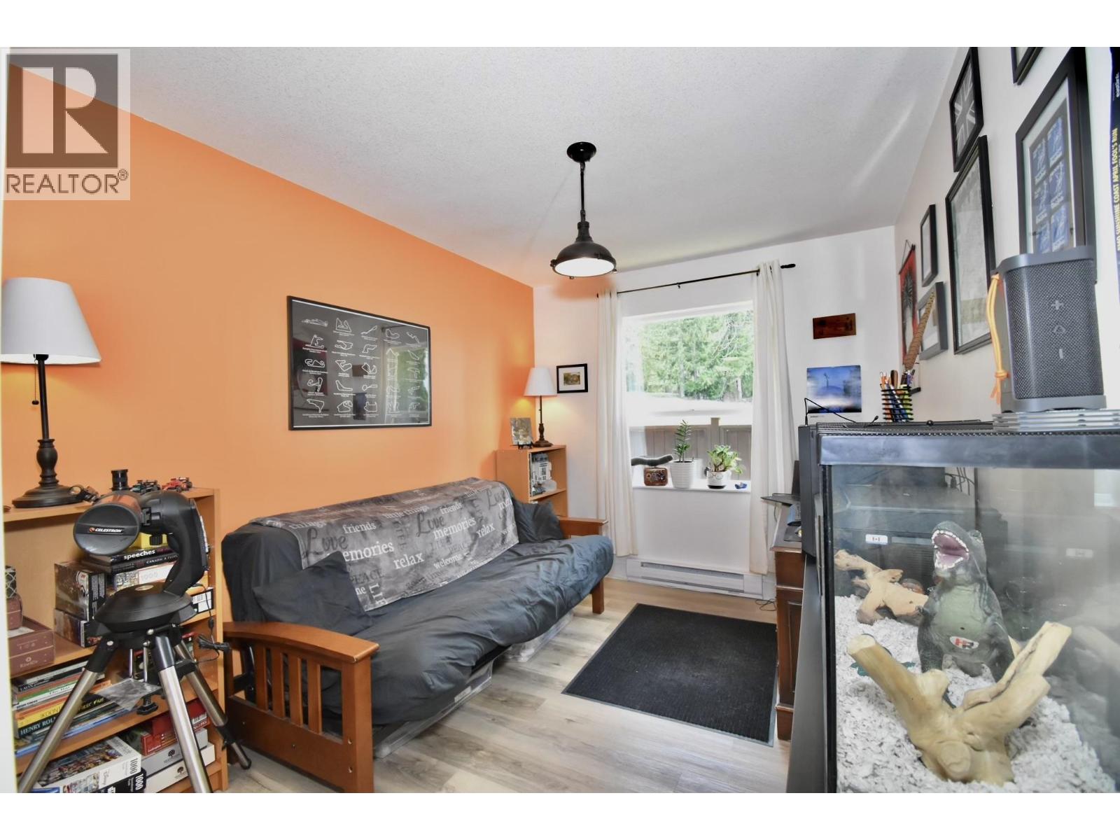6315 Tower Road, Sechelt, British Columbia  V7Z 0T7 - Photo 23 - R3153651