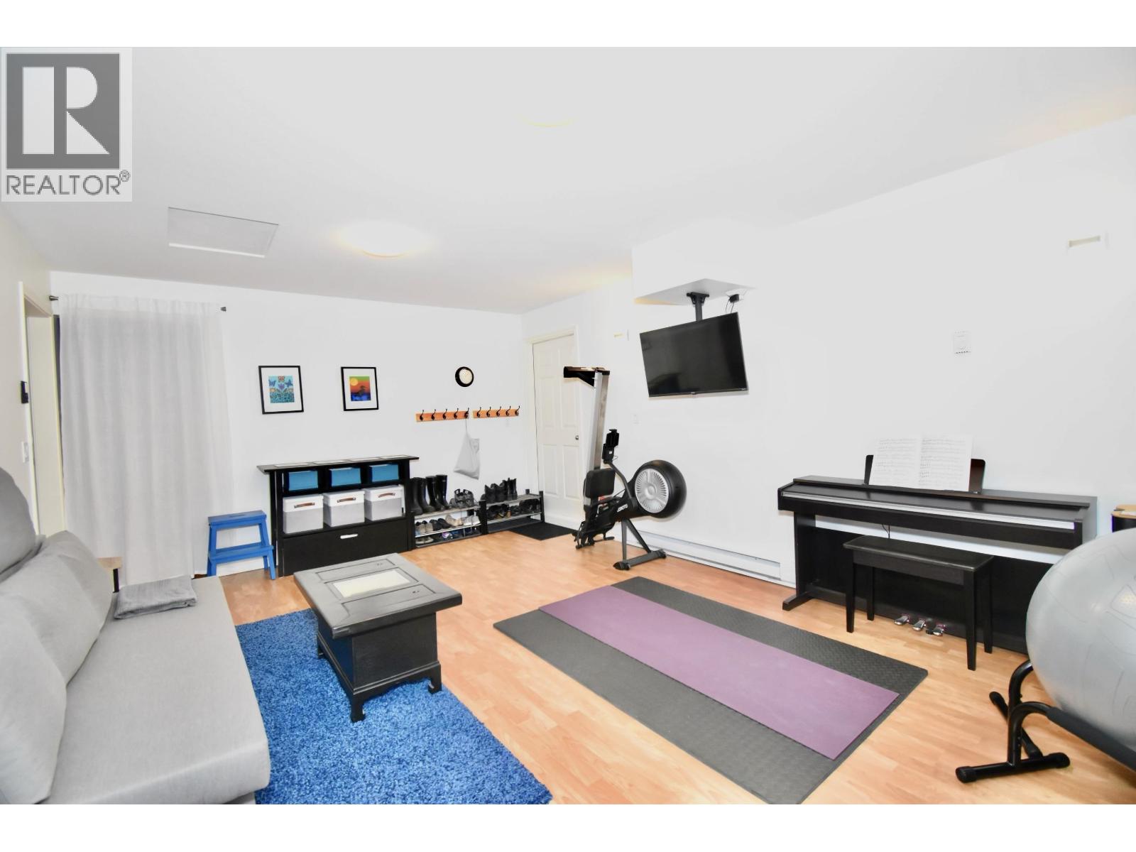 6315 Tower Road, Sechelt, British Columbia  V7Z 0T7 - Photo 27 - R3153651