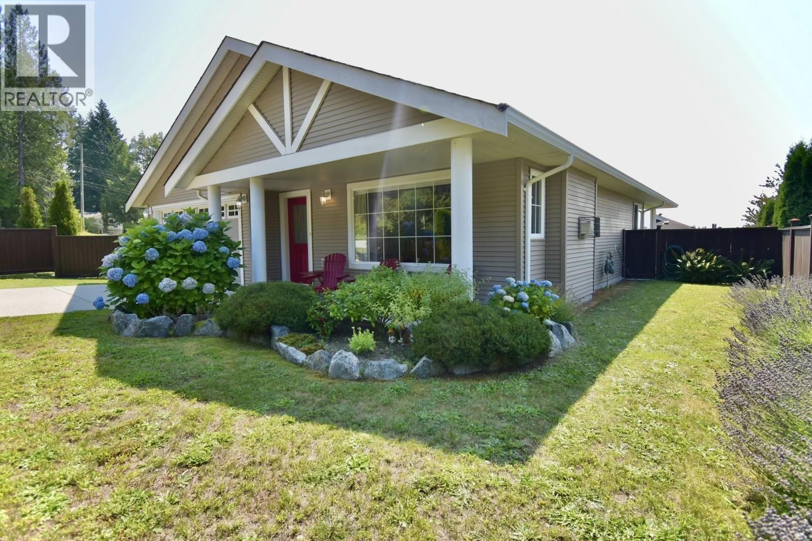 6315 Tower Road, Sechelt, British Columbia  V7Z 0T7 - Photo 33 - R3153651