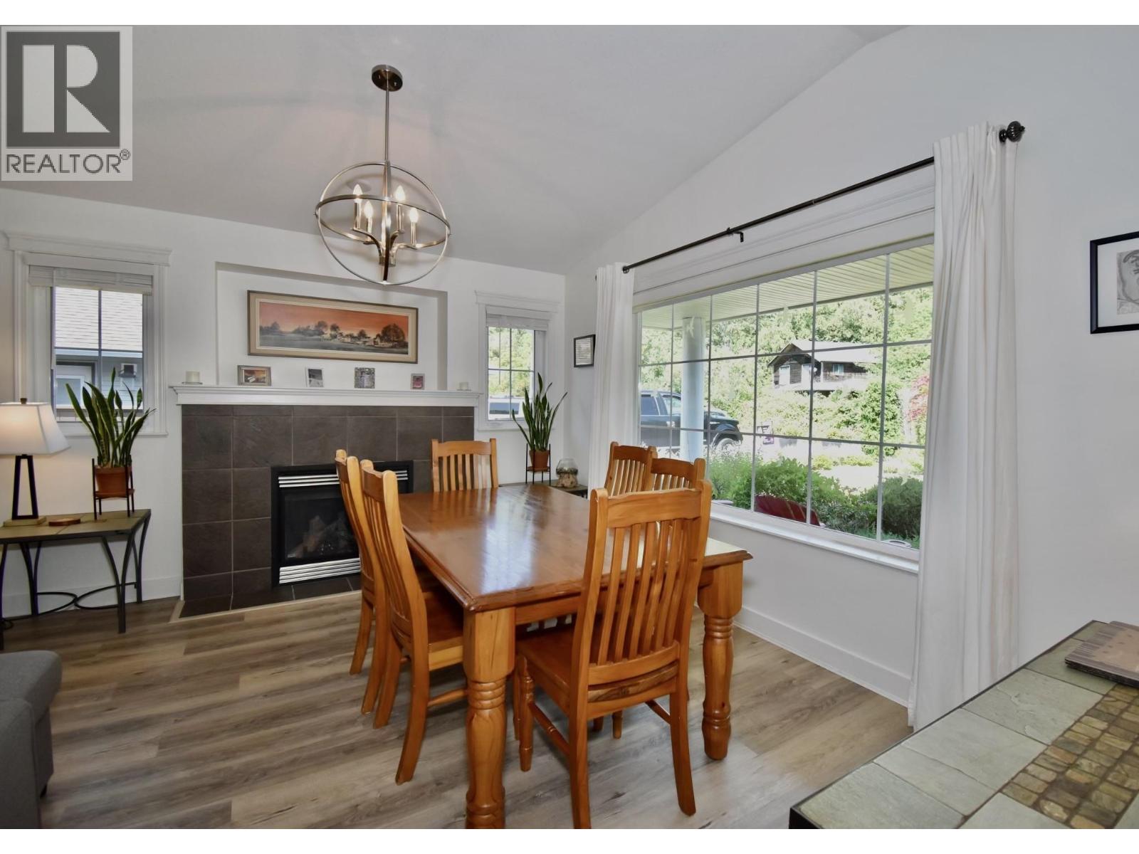 6315 Tower Road, Sechelt, British Columbia  V7Z 0T7 - Photo 7 - R3153651