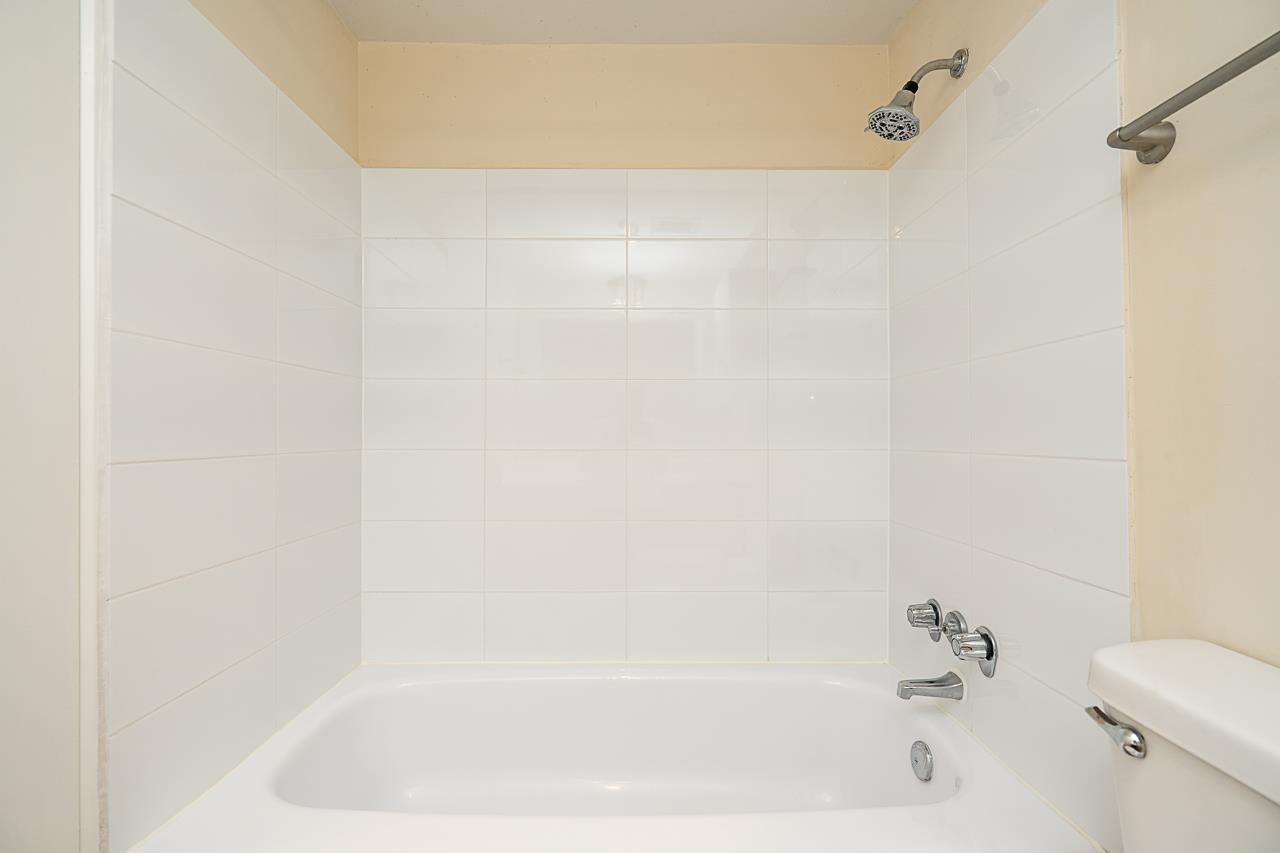 208 15020 North Bluff Road, White Rock, British Columbia  V4B 5A4 - Photo 20 - R3153458