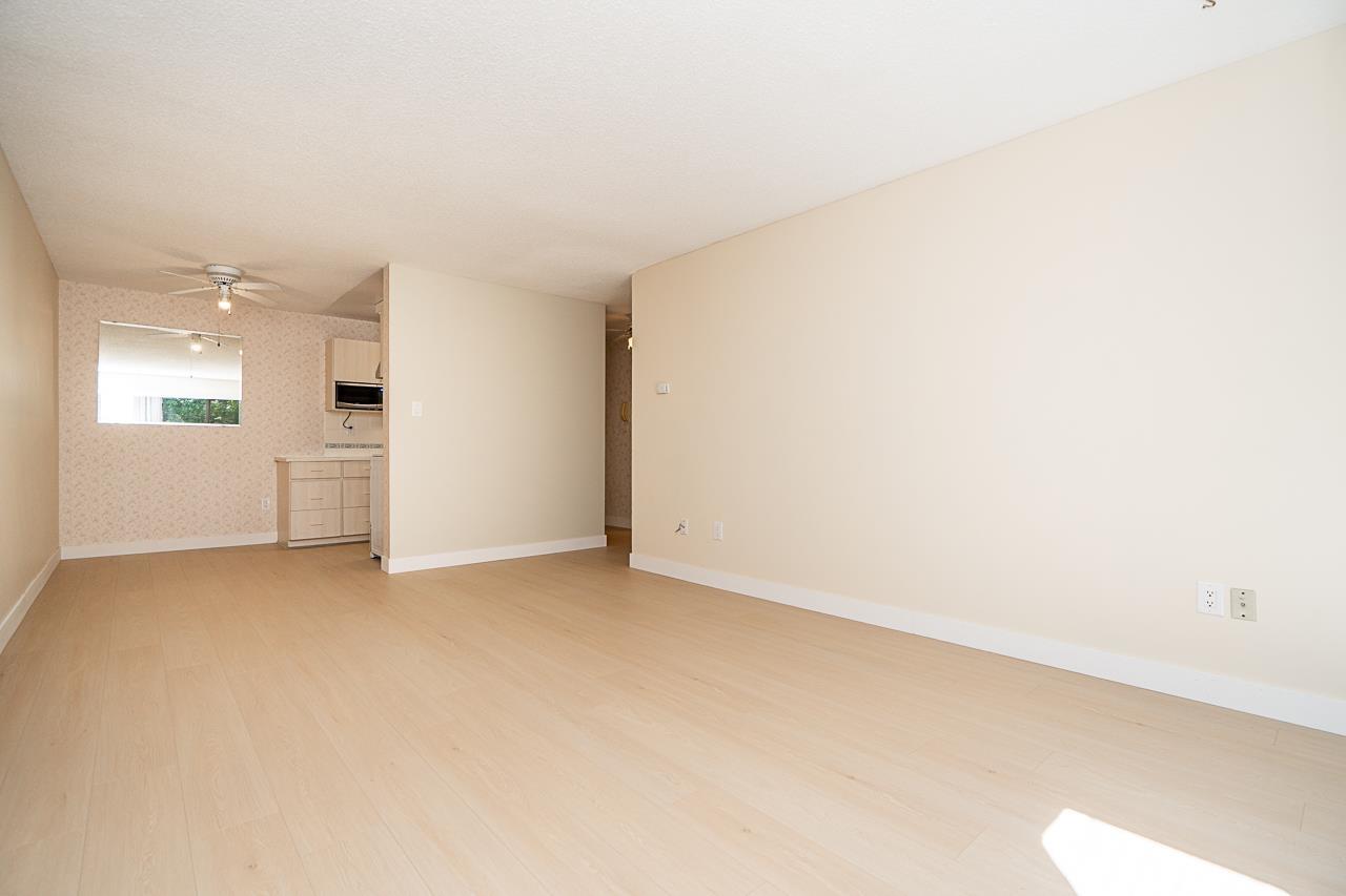 208 15020 North Bluff Road, White Rock, British Columbia  V4B 5A4 - Photo 6 - R3153458