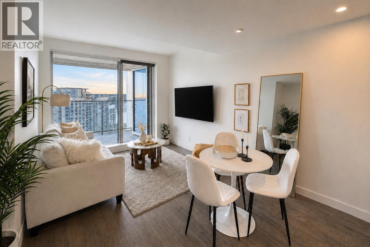 3209 1480 HOWE STREET, Vancouver, British Columbia