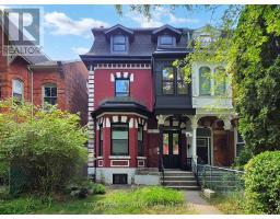 3 - 28 BEACONSFIELD AVENUE, Toronto, Ontario