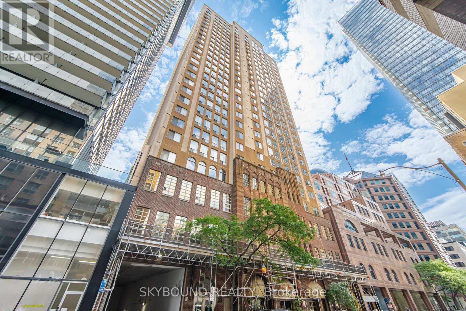 1605 - 25 GRENVILLE STREET, Toronto, Ontario