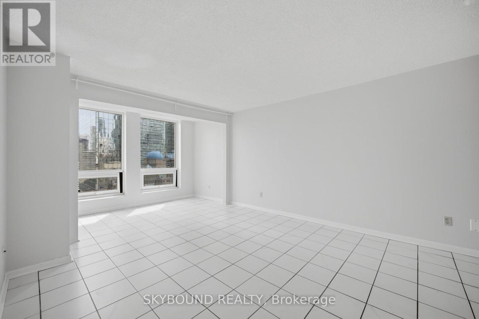 1605 - 25 Grenville Street, Toronto, Ontario  M4Y 2X5 - Photo 10 - C13649466