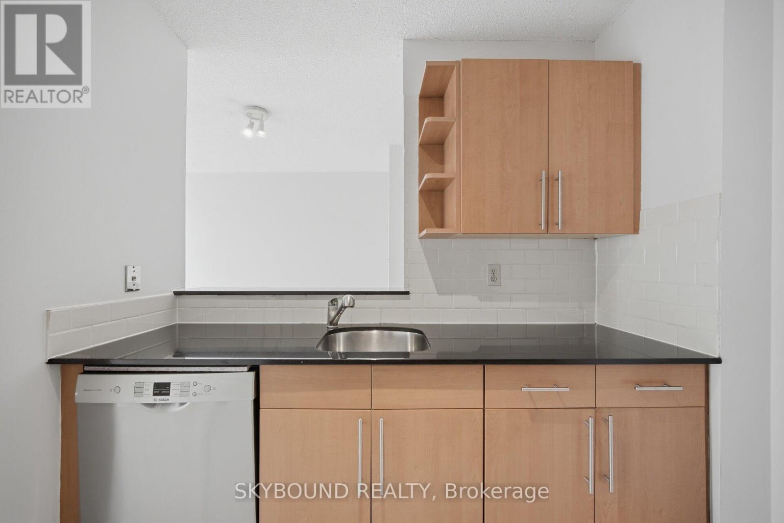 1605 - 25 Grenville Street, Toronto, Ontario  M4Y 2X5 - Photo 16 - C13649466