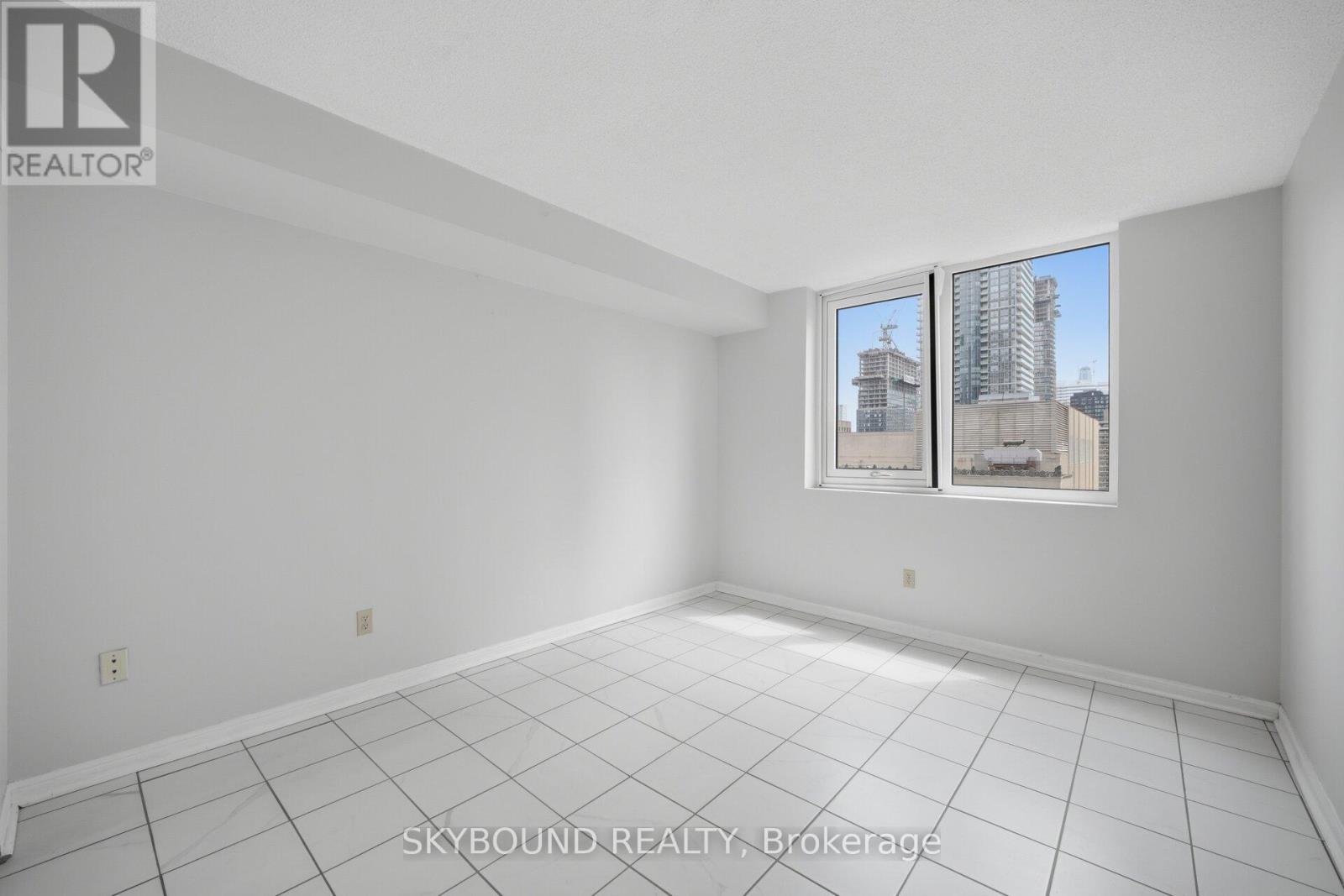 1605 - 25 Grenville Street, Toronto, Ontario  M4Y 2X5 - Photo 19 - C13649466