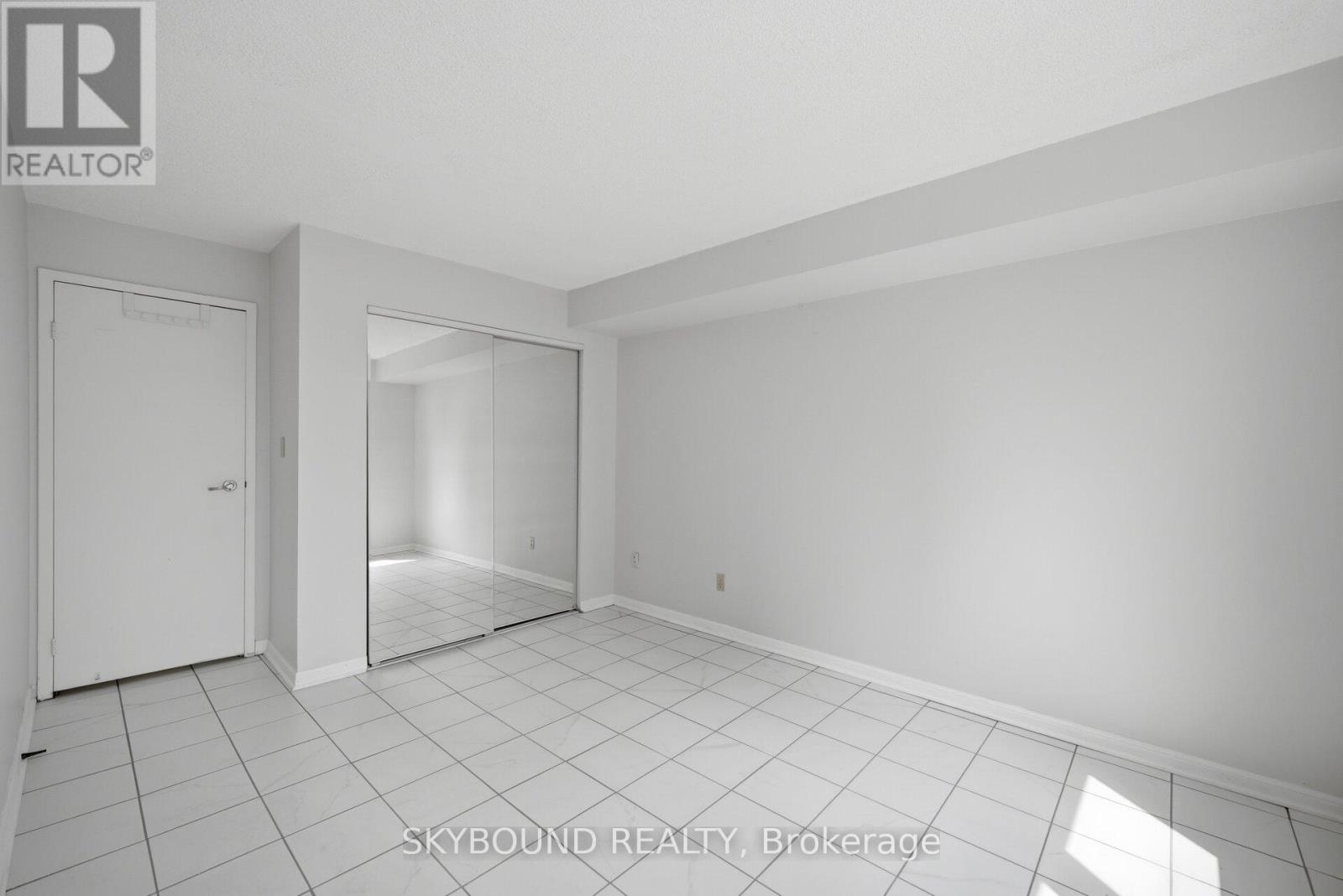 1605 - 25 Grenville Street, Toronto, Ontario  M4Y 2X5 - Photo 21 - C13649466