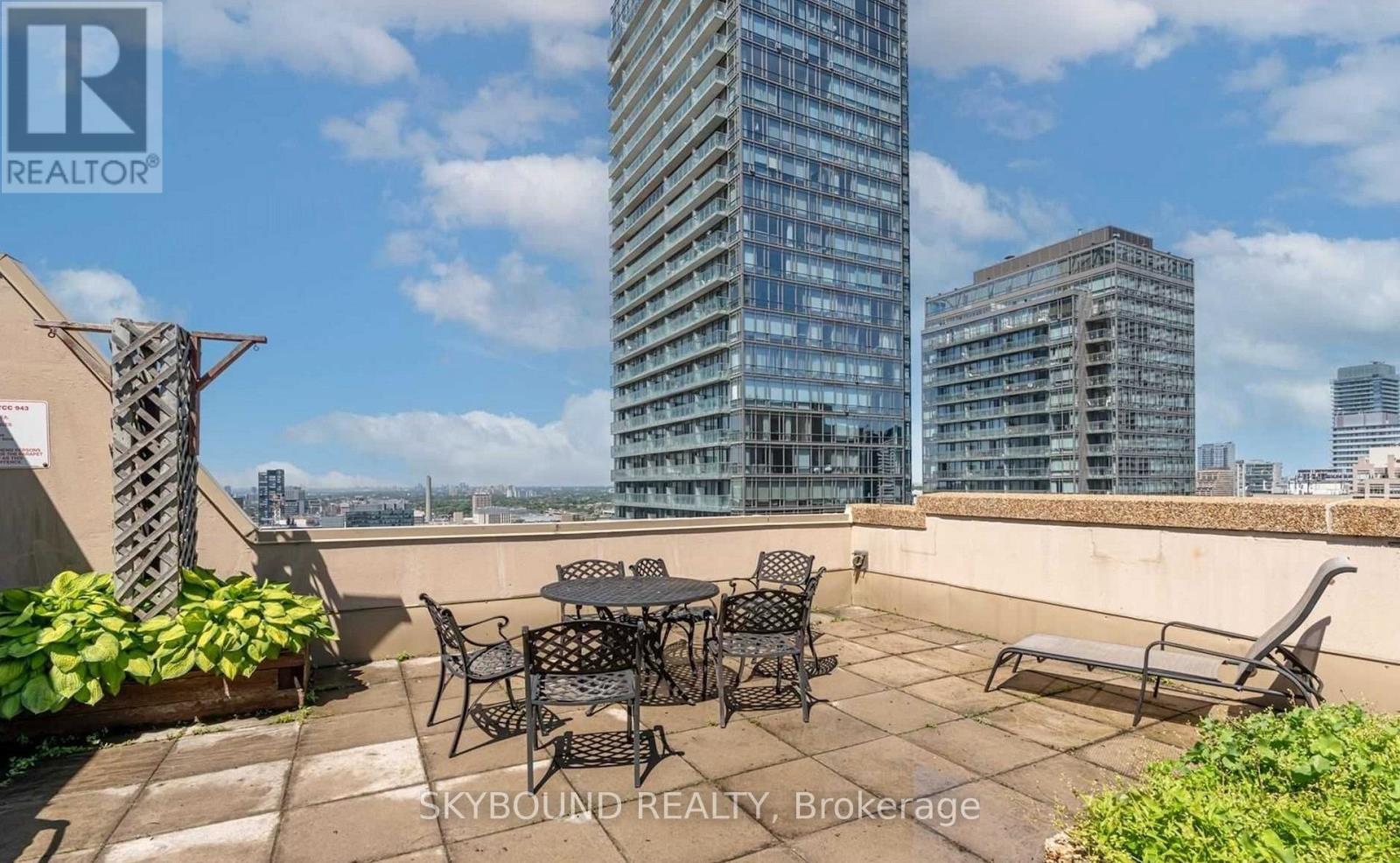 1605 - 25 Grenville Street, Toronto, Ontario  M4Y 2X5 - Photo 29 - C13649466