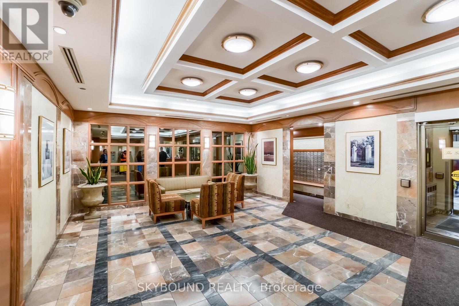 1605 - 25 Grenville Street, Toronto, Ontario  M4Y 2X5 - Photo 4 - C13649466