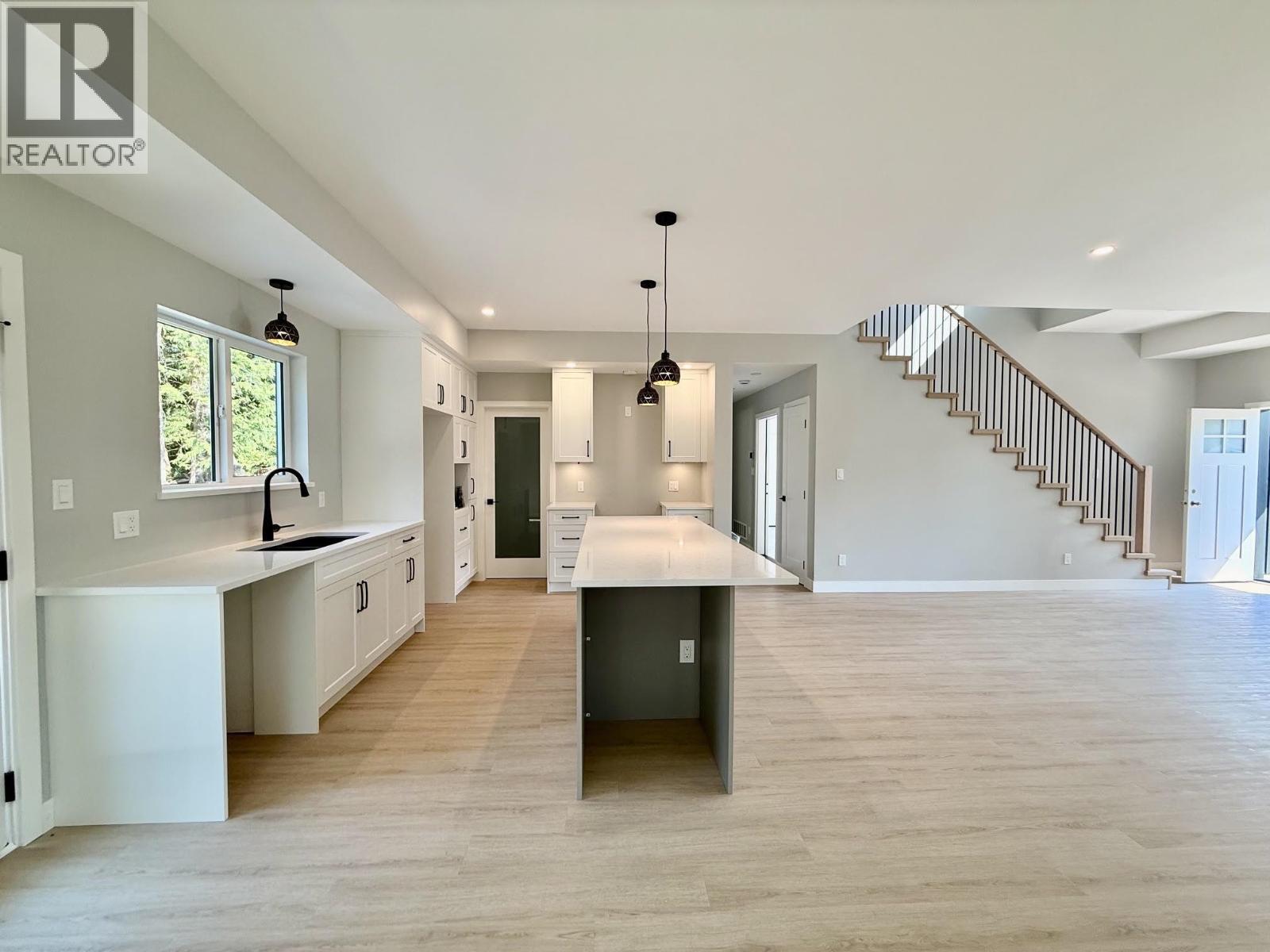 503 Jordan Way, Gibsons, British Columbia  V0N 1V5 - Photo 8 - R3153515