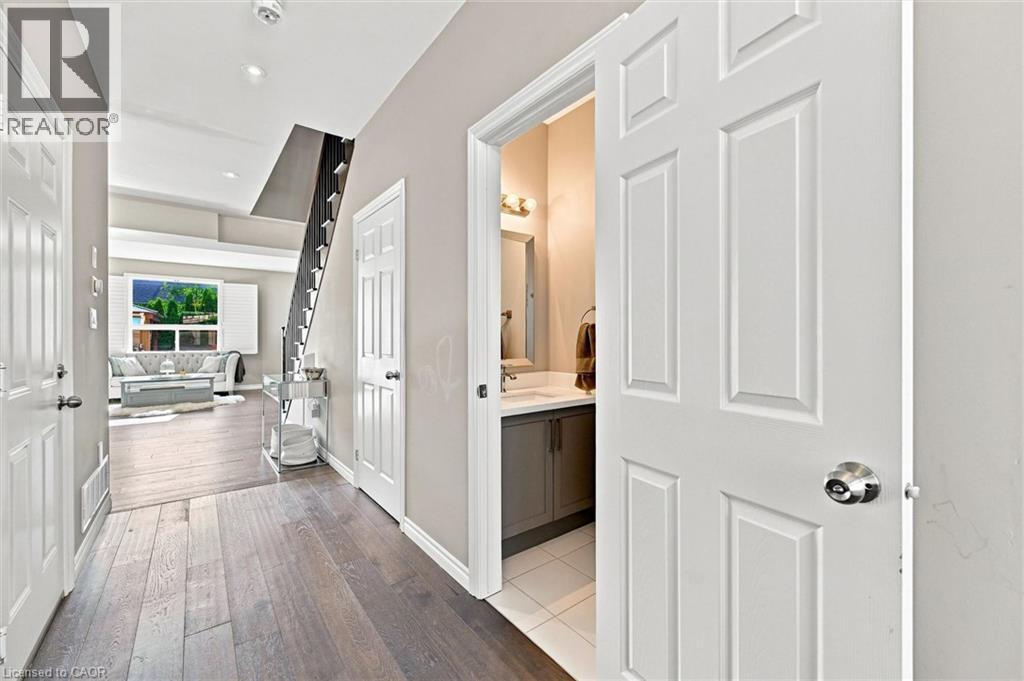 41 Aquasanta Crescent, Hamilton, Ontario  L9B 0H8 - Photo 6 - 40853533