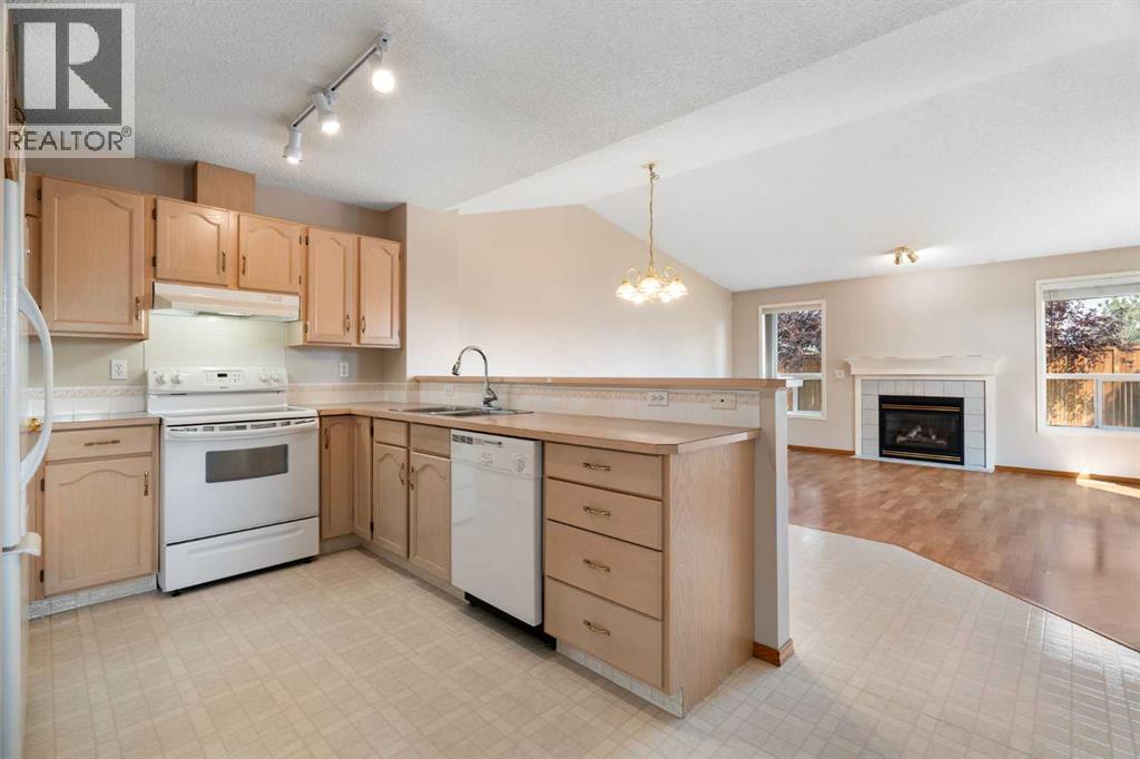 77 Tararidge Circle NE, Calgary, Alberta  T3J 3W4 - Photo 8 - A2334497