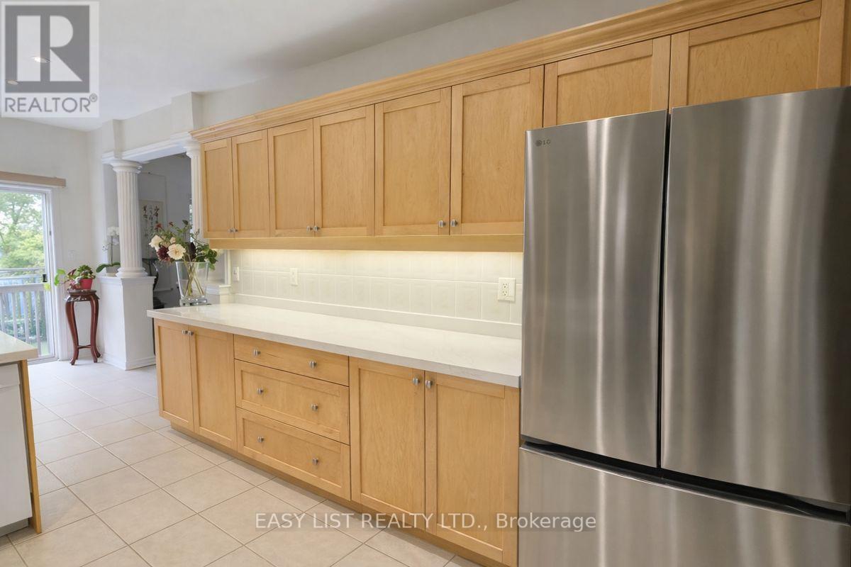 171 Stonebriar Drive, Vaughan (Maple), Ontario  L6A 2N1 - Photo 9 - N13459096
