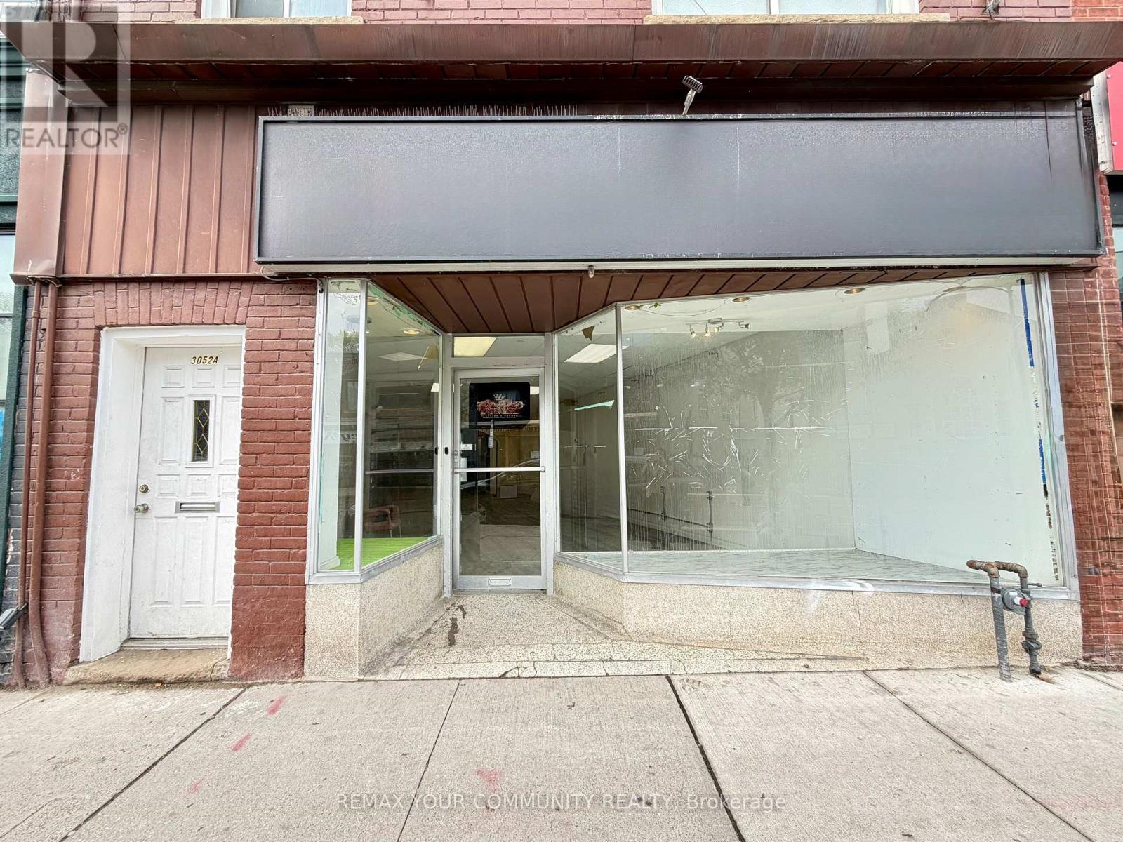 3052 Dundas Street W, Toronto, Ontario  M6P 1Z7 - Photo 1 - W13649482