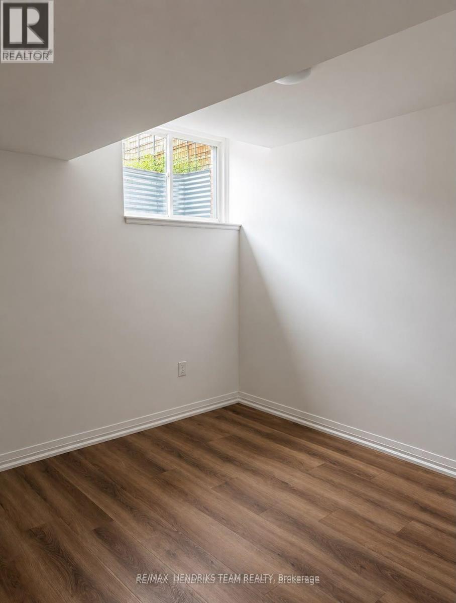 Basement Unit Only - 146 Bur Oak Drive, Thorold, Ontario  L2V 0L7 - Photo 8 - X13612446
