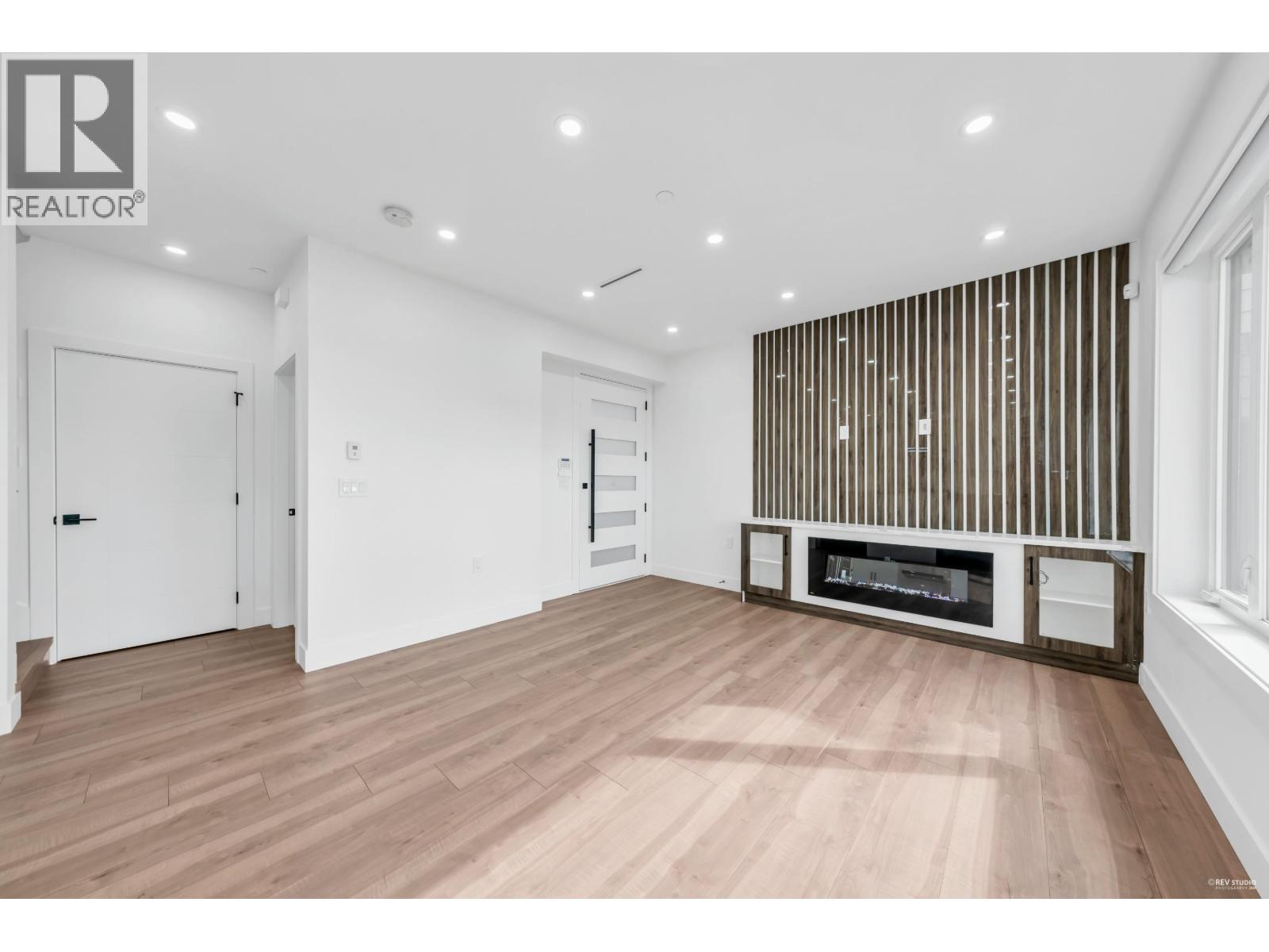 2 3344 Adanac Street, Vancouver, British Columbia V5K 2P3 - Photo 4 - R3153327