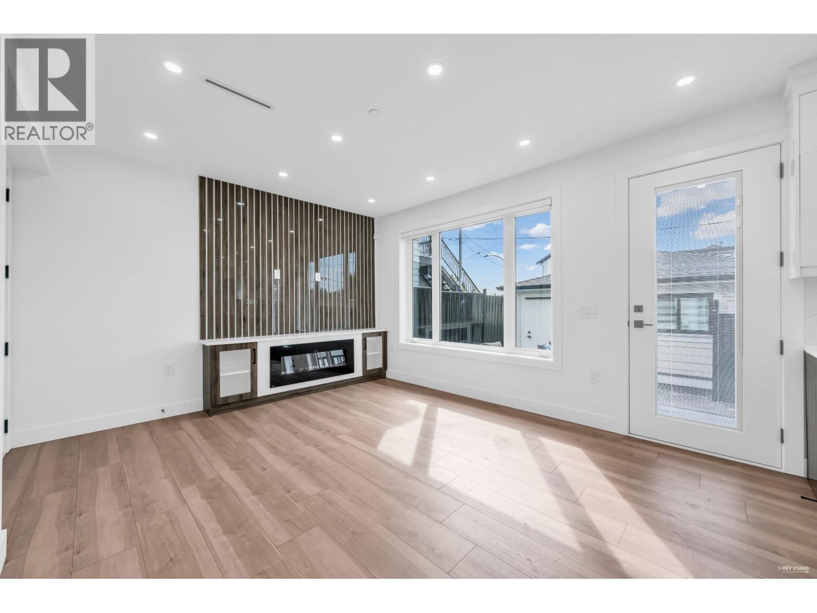 2 3344 Adanac Street, Vancouver, British Columbia V5K 2P3 - Photo 5 - R3153327