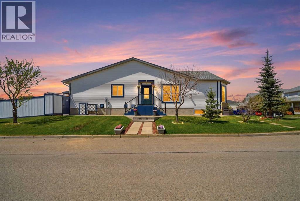 55 Ross Place, Crossfield, Alberta