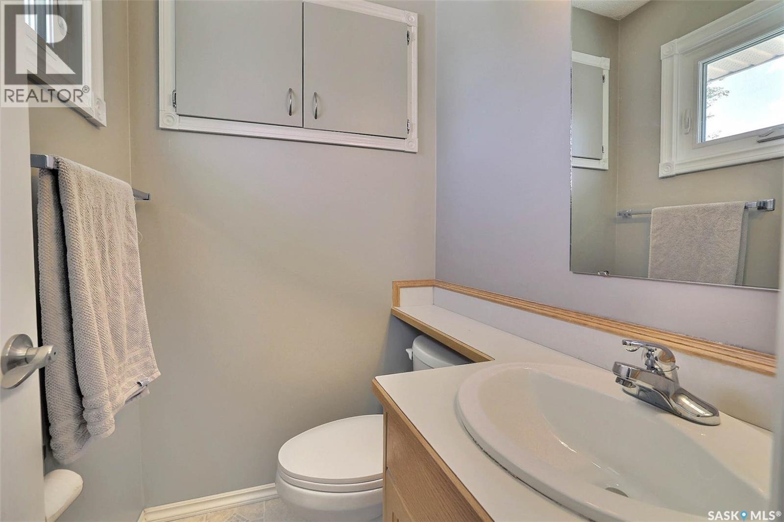 275 Rodenbush Drive, Regina, Saskatchewan  S4R 6X1 - Photo 19 - SK044852