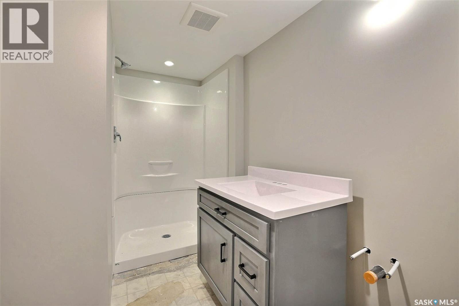 275 Rodenbush Drive, Regina, Saskatchewan  S4R 6X1 - Photo 25 - SK044852