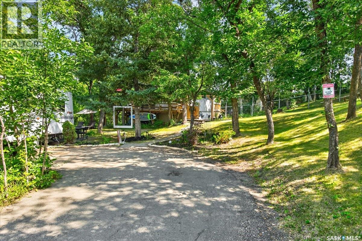 459 5th Street E, Regina Beach, Saskatchewan  S0G 4C0 - Photo 38 - SK044705
