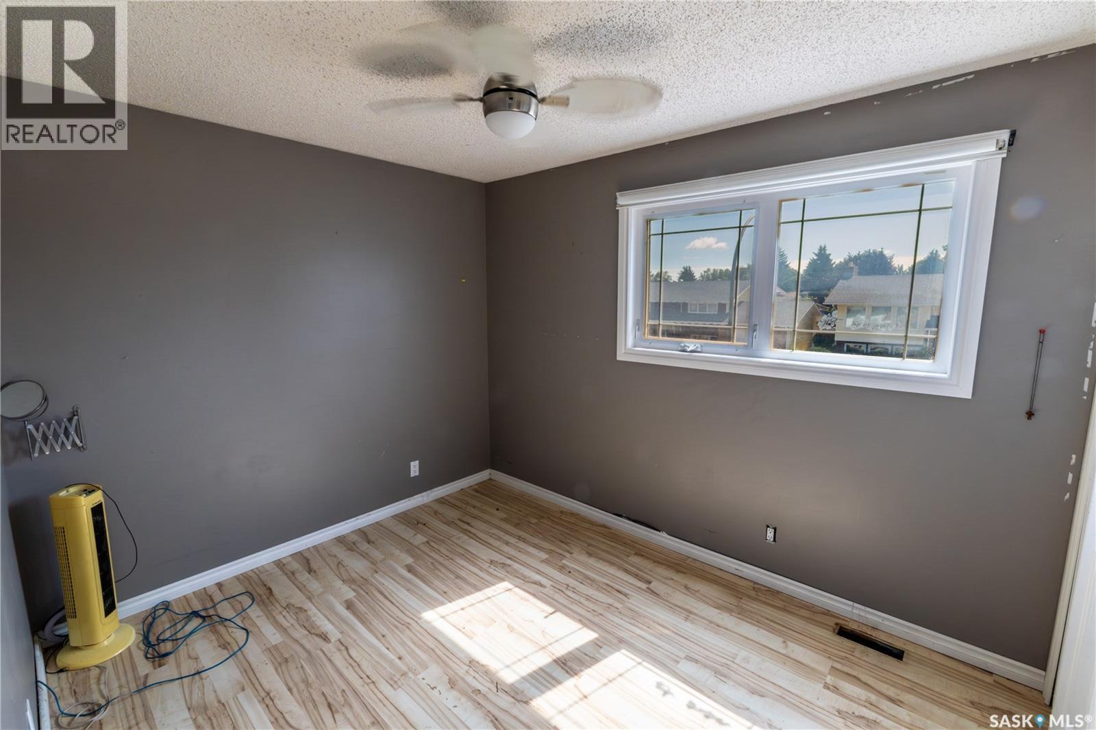 1259 Maybery Crescent, Moose Jaw, Saskatchewan  S6H 6X7 - Photo 23 - SK044648