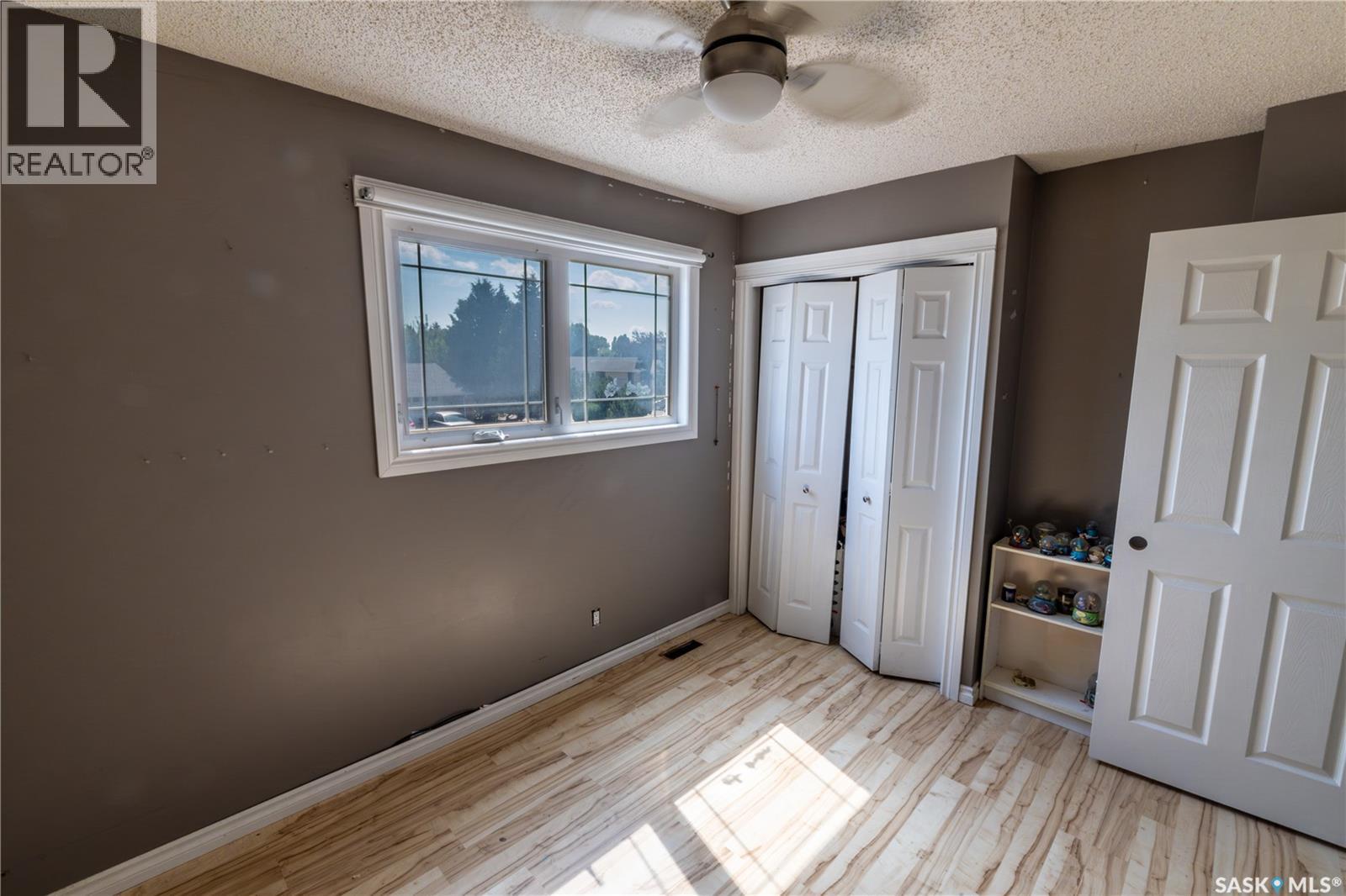 1259 Maybery Crescent, Moose Jaw, Saskatchewan  S6H 6X7 - Photo 24 - SK044648
