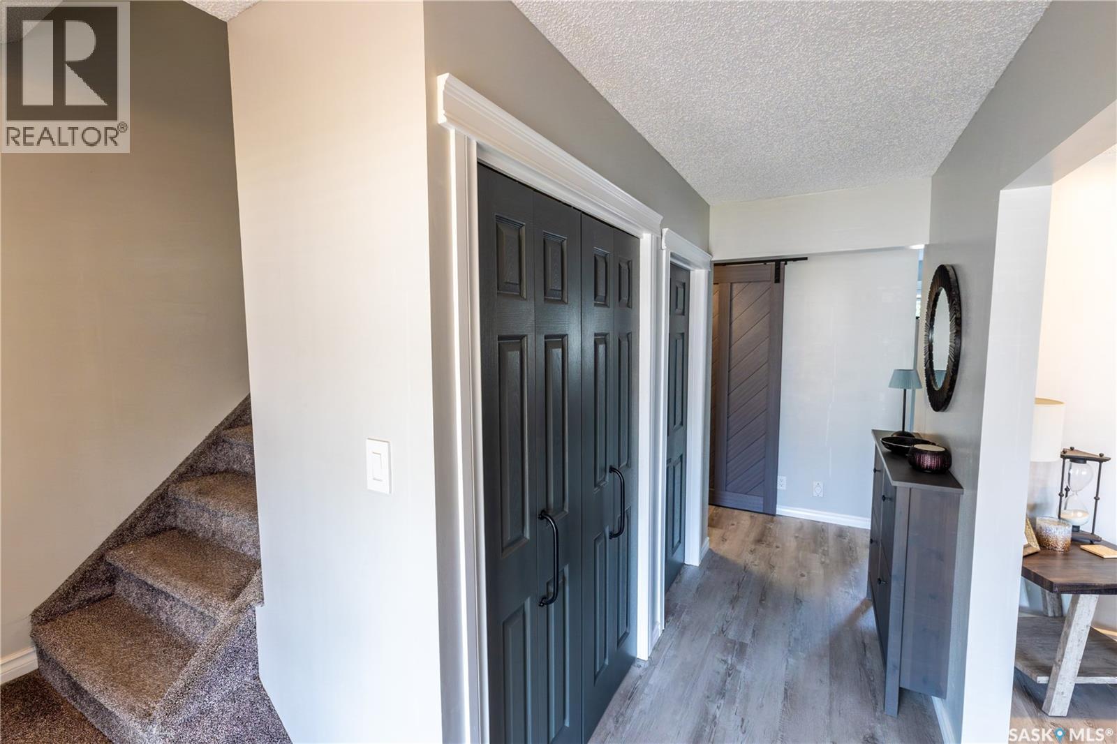 1259 Maybery Crescent, Moose Jaw, Saskatchewan  S6H 6X7 - Photo 5 - SK044648