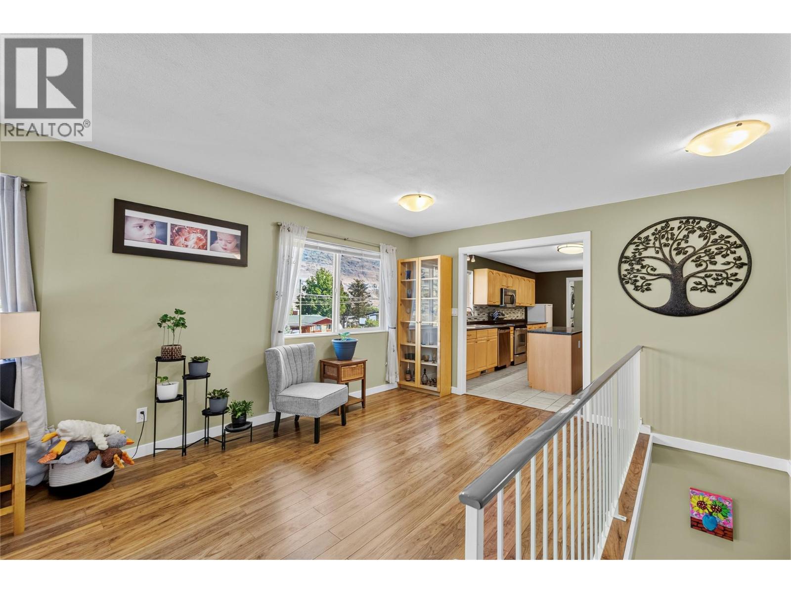 2045 Valleyview Drive, Kamloops, British Columbia  V2C 4C3 - Photo 11 - 10396378