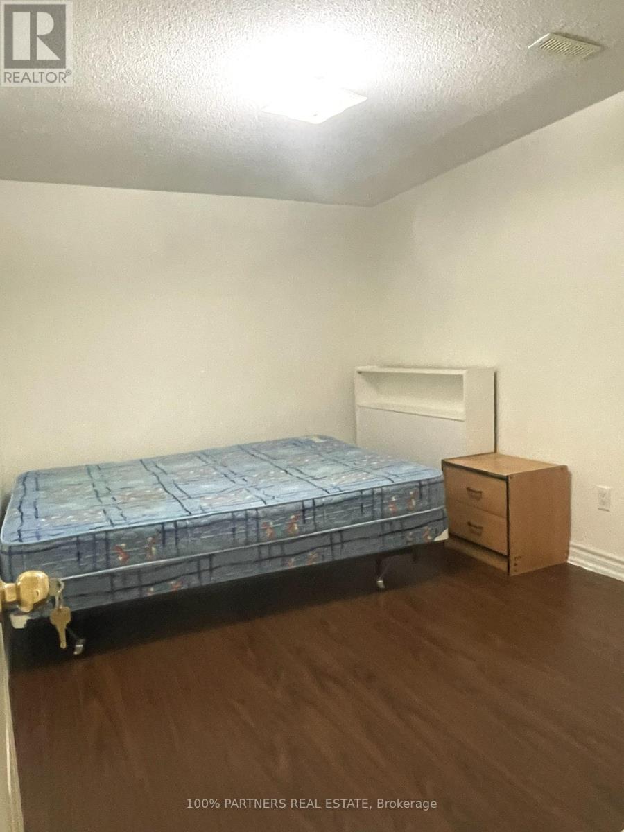 Whole Basement - 23 Vickers Road, Markham, Ontario  L3R 6S7 - Photo 7 - N13591326