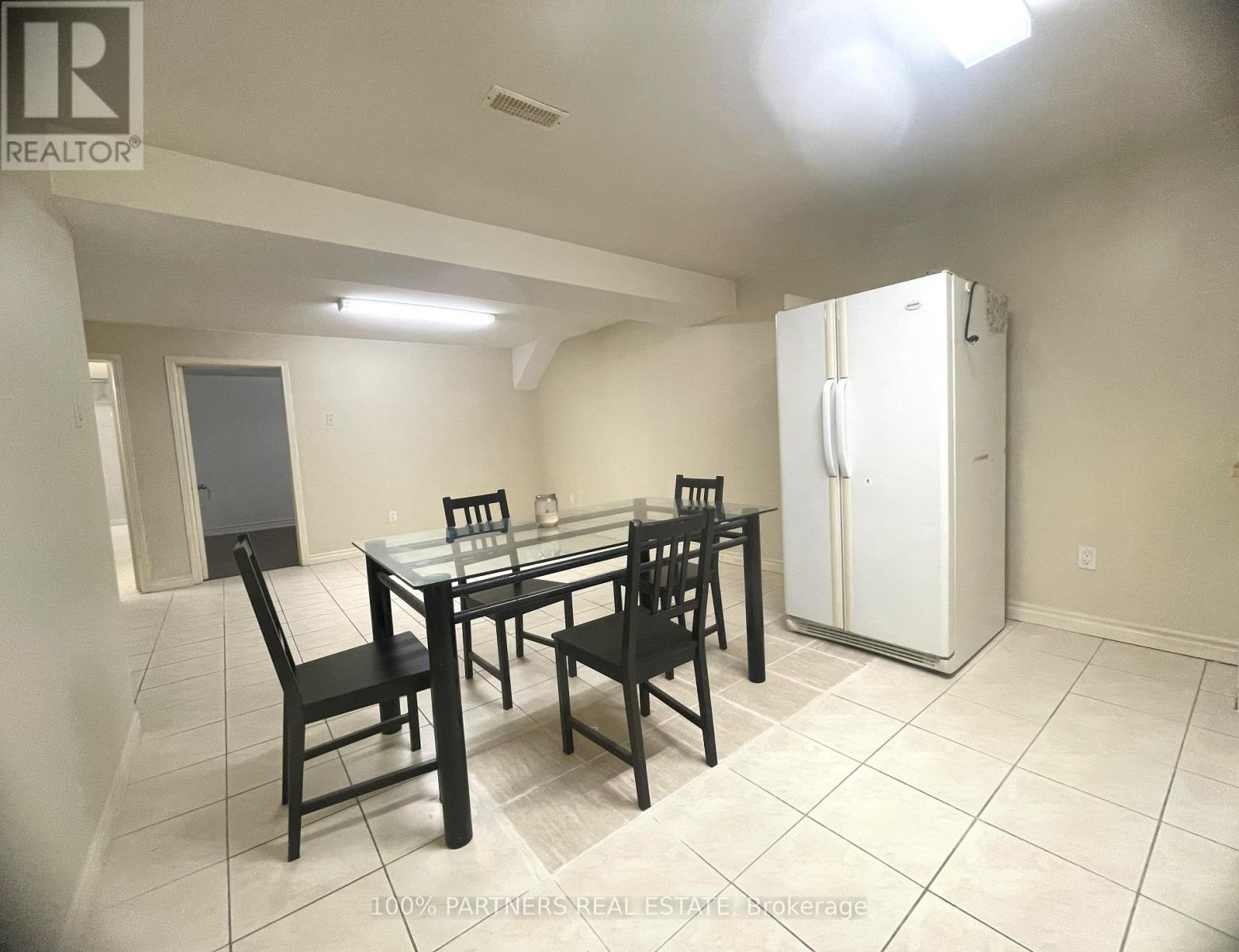 Whole Basement - 23 Vickers Road, Markham, Ontario  L3R 6S7 - Photo 4 - N13591326