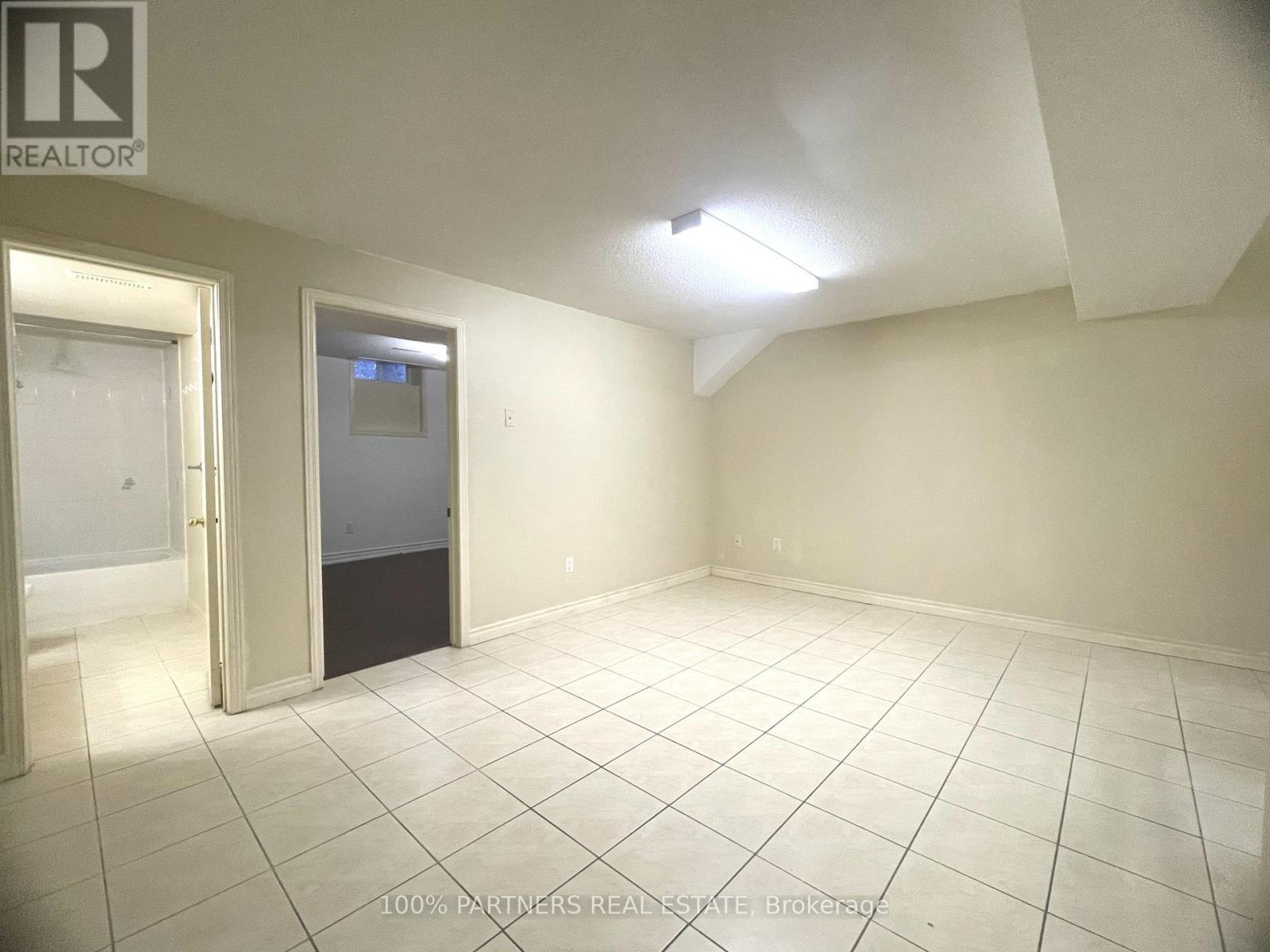 Whole Basement - 23 Vickers Road, Markham, Ontario  L3R 6S7 - Photo 10 - N13591326