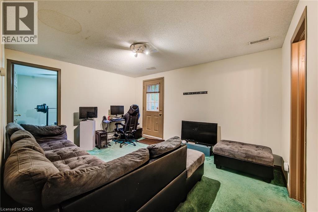 562 Erinbrook Drive, Kitchener, Ontario  N2E 3M8 - Photo 7 - 40845438