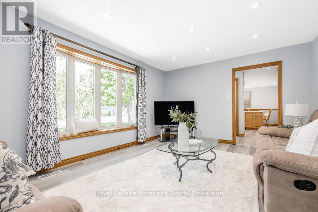 39 Mccague Street, Wasaga Beach, Ontario  L9Z 2E5 - Photo 13 - S13584214