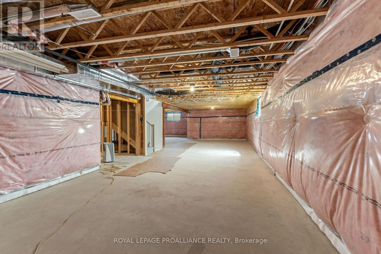1039 Moore Street, Brockville, Ontario  K6V 0H1 - Photo 38 - X13649764