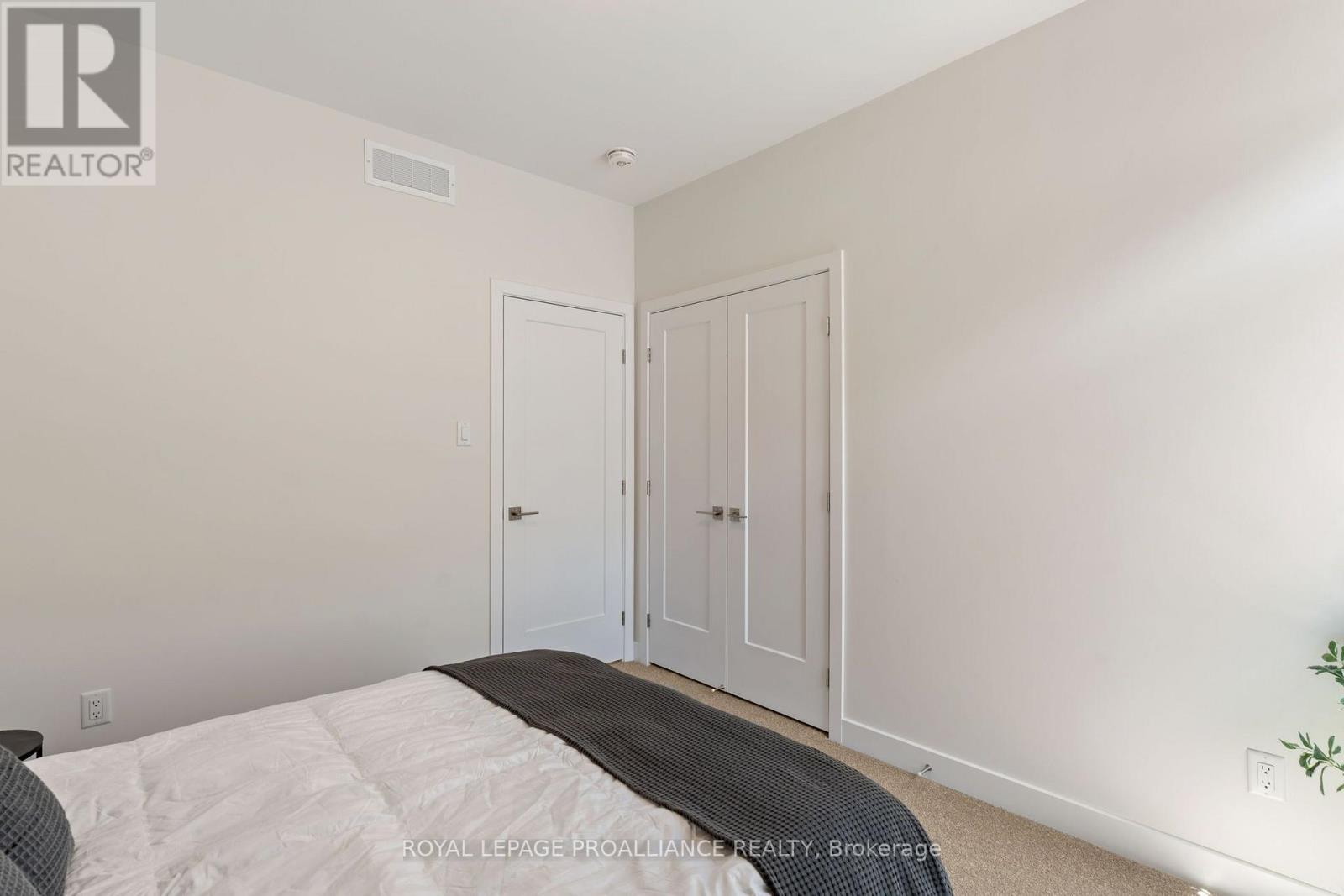 1039 Moore Street, Brockville, Ontario  K6V 0H1 - Photo 8 - X13649764