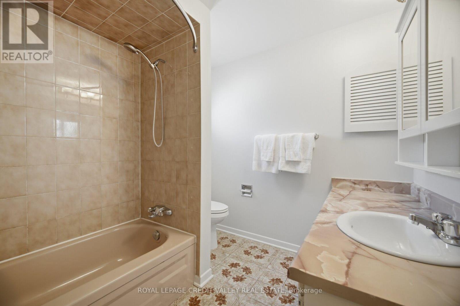 49 Sutter Avenue, Brampton, Ontario  L6Z 1G6 - Photo 30 - W13647384