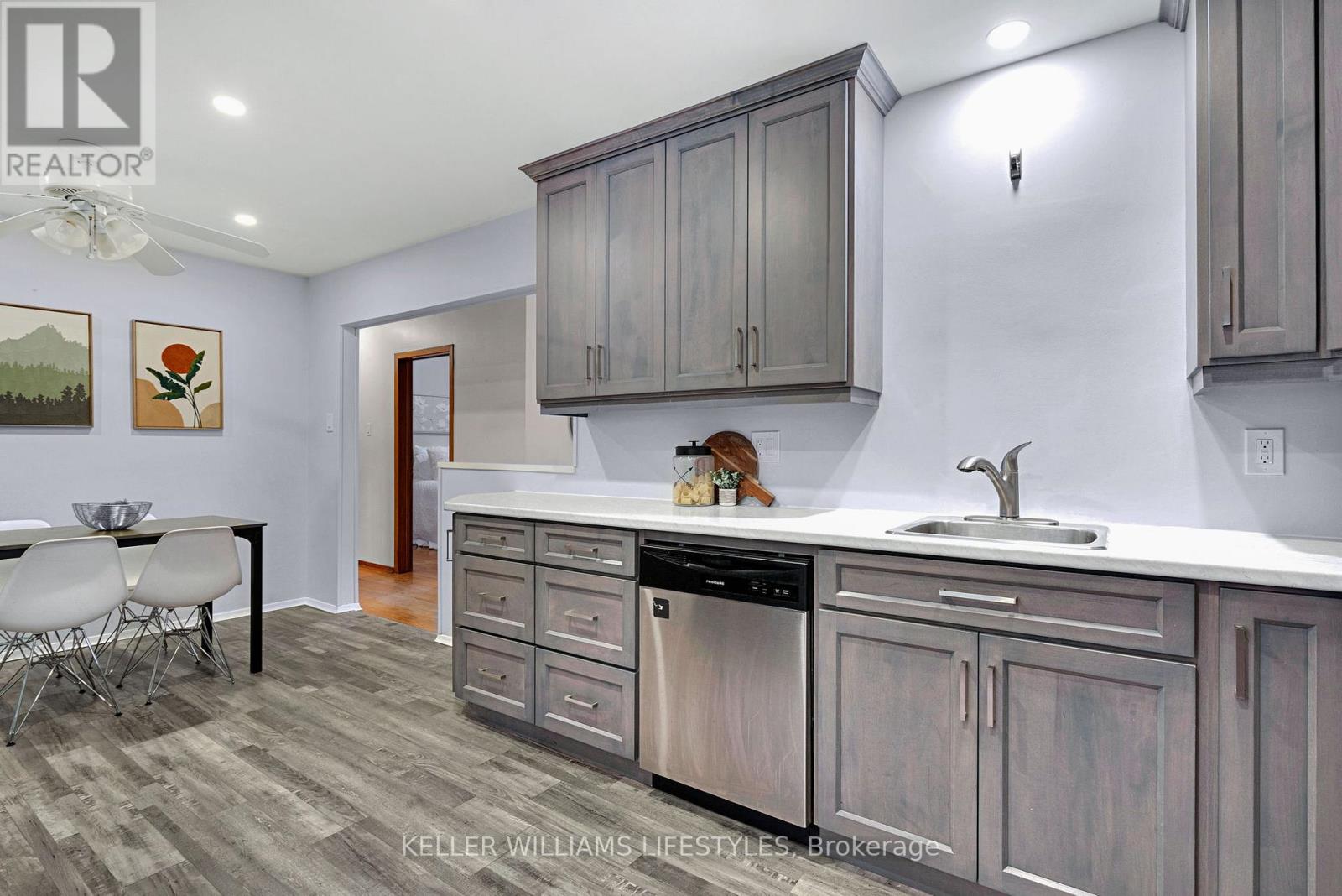 564 Chiddington Avenue, London South, Ontario  N6C 2W5 - Photo 12 - X13476296