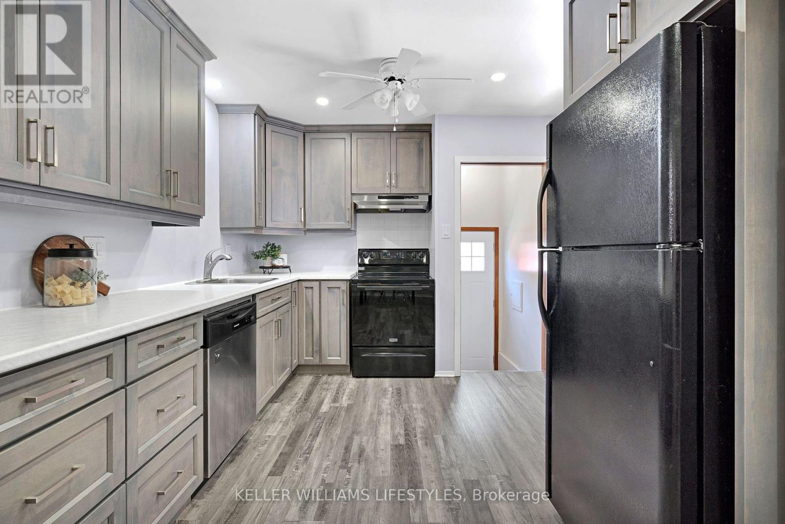 564 Chiddington Avenue, London South, Ontario  N6C 2W5 - Photo 6 - X13476296