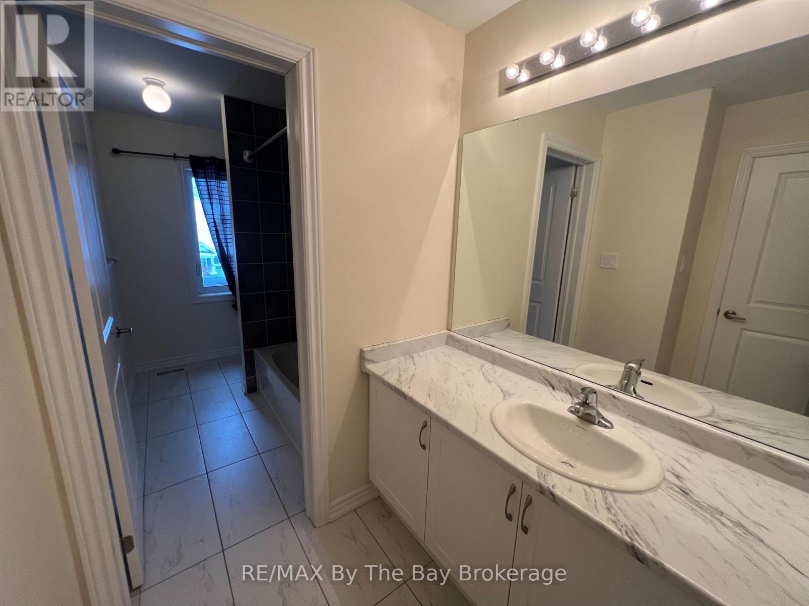 152 Allegra Drive, Wasaga Beach, Ontario  L9Z 1P0 - Photo 16 - S13649738