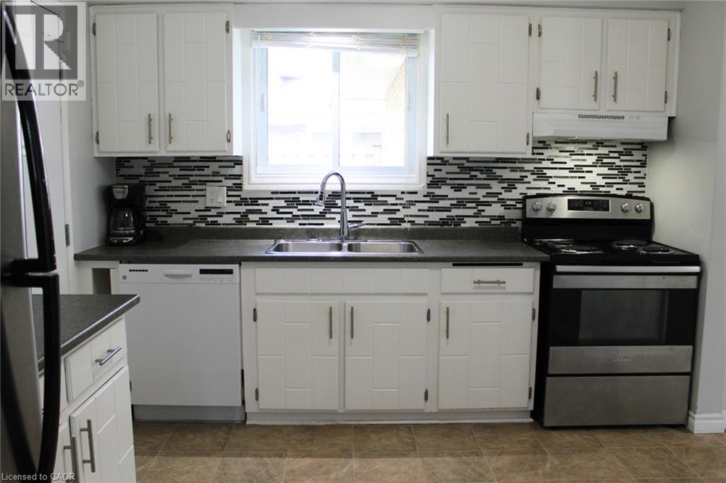 11 Wordsworth Place Unit# Upper, Kitchener, Ontario  N2B 3K6 - Photo 4 - 40852880