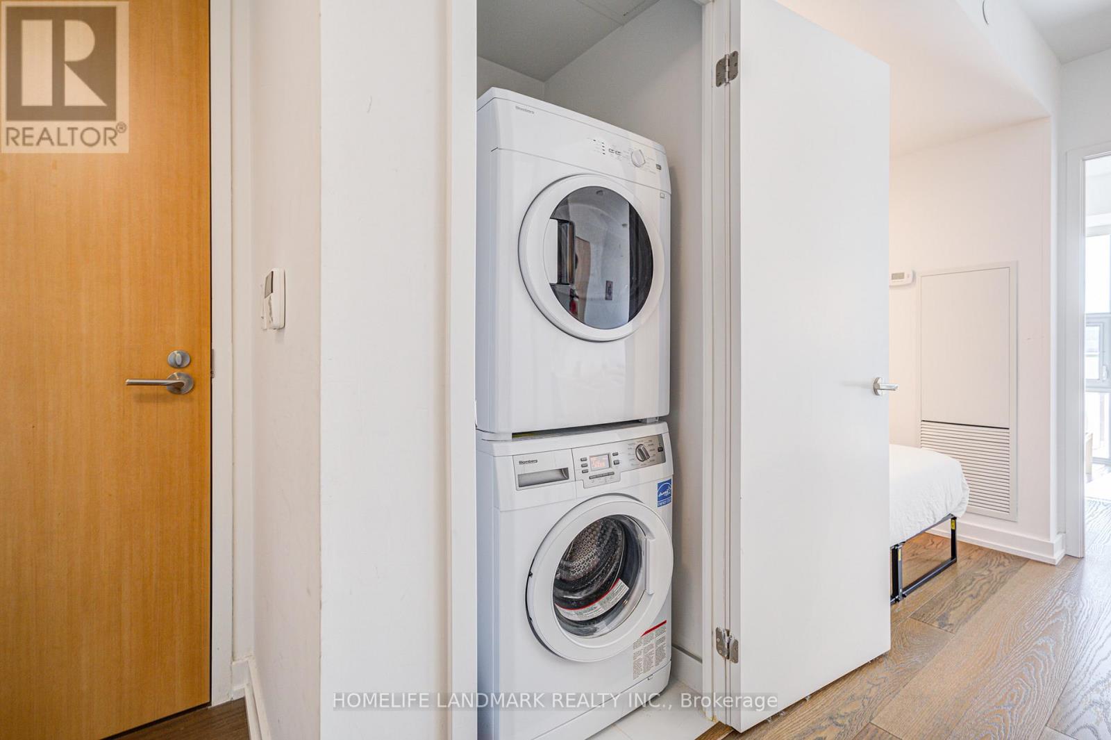 1106 - 11 Wellesley Street W, Toronto, Ontario  M4Y 0G4 - Photo 22 - C13649588