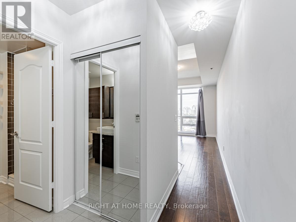 1008 - 2756 Old Leslie Street, Toronto, Ontario  M2K 0E2 - Photo 3 - C13649678
