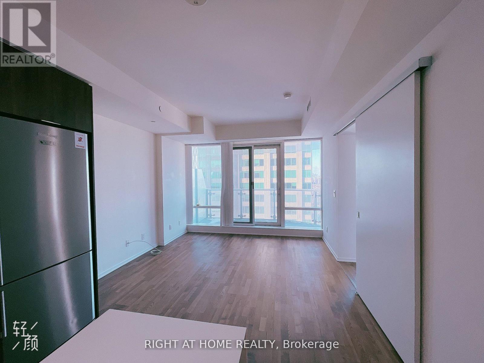 2912 - 1 Bloor Street E, Toronto, Ontario  M4W 0A8 - Photo 1 - C13649780
